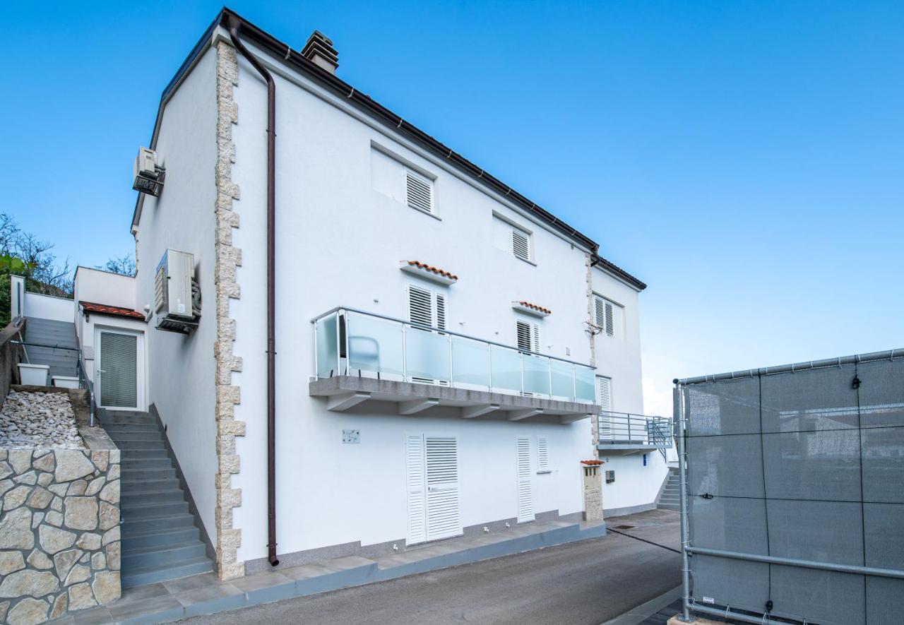 Relax House Rosemary Apartment Draga Bascanska Exterior photo